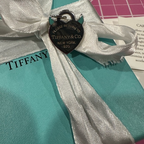 SOLD Auth Return to Tiffany & Co Devil charm w/ blue enamel horns & 16” chain - Picture 2 of 12